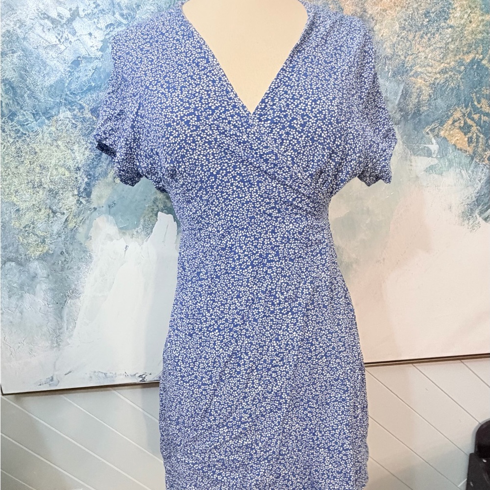 Ditsy Floral Blue Midi Dress with V-Neck